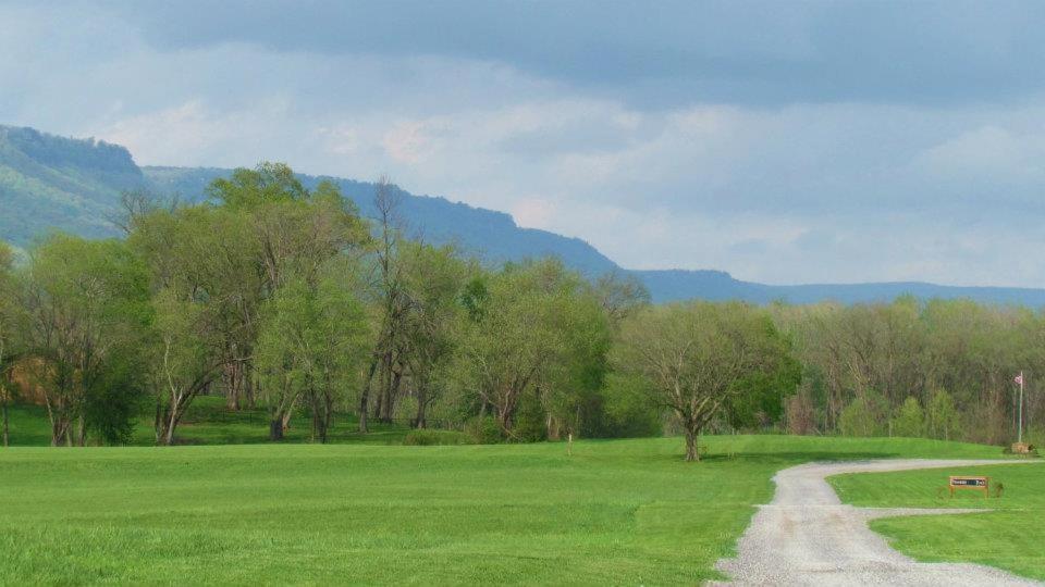 Elder Mountain Room At Tennessee Riverplace Чатануга Екстериор снимка